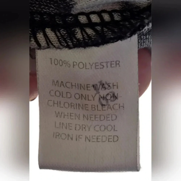 Ann Taylor Loft, Size L, Black and White Wrap Dress - Picture 6 of 16